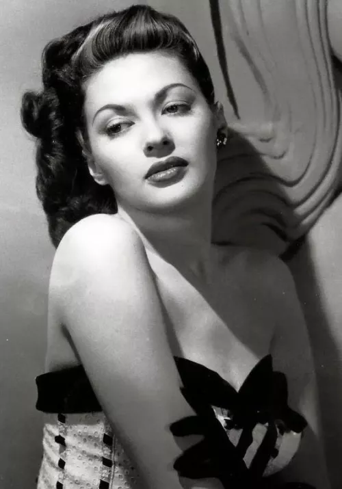 Yvonne de Carlo by UncleSquiffy