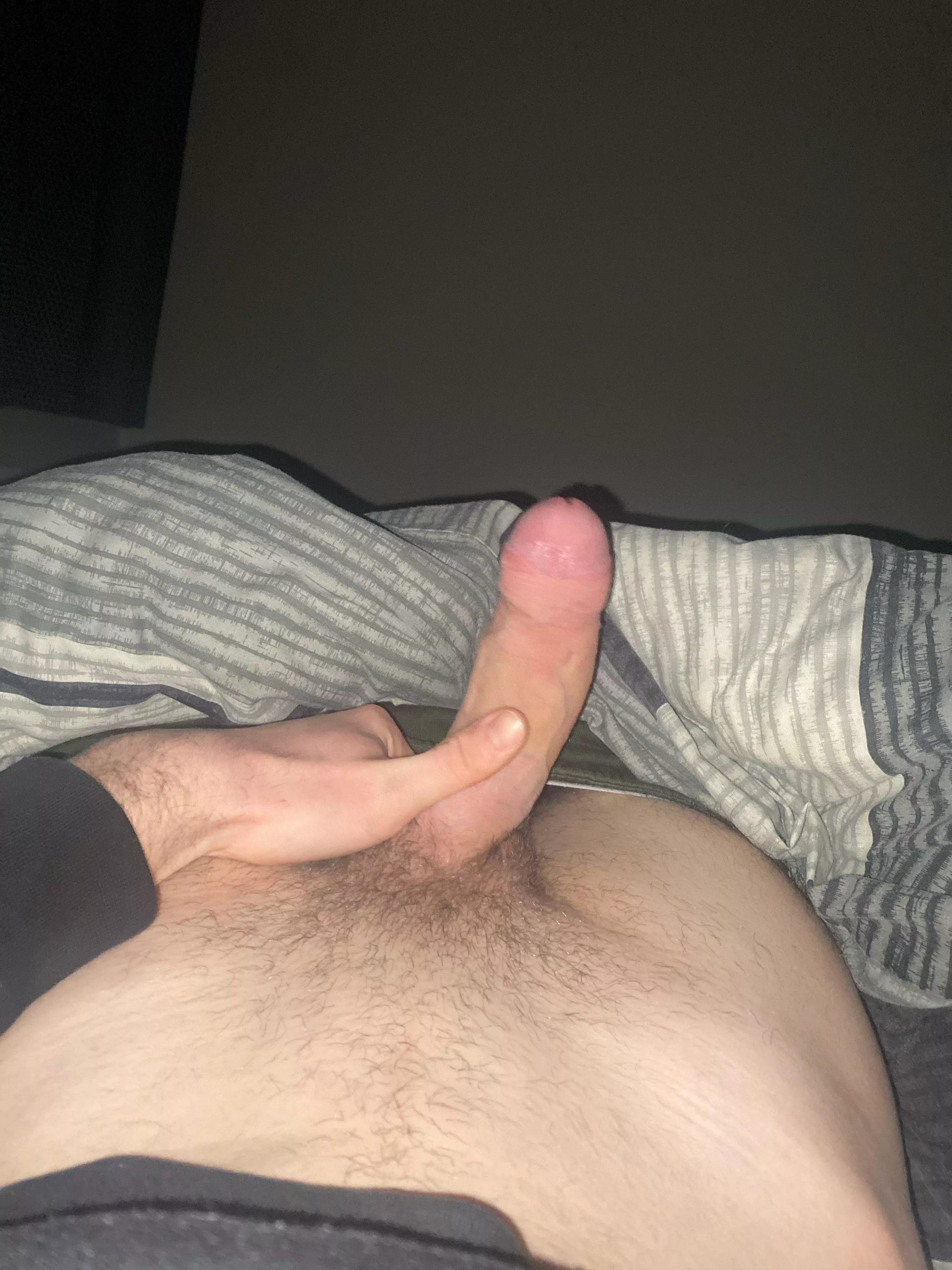 18 Irish looking for horny bottoms posted by Only-Salary-4854