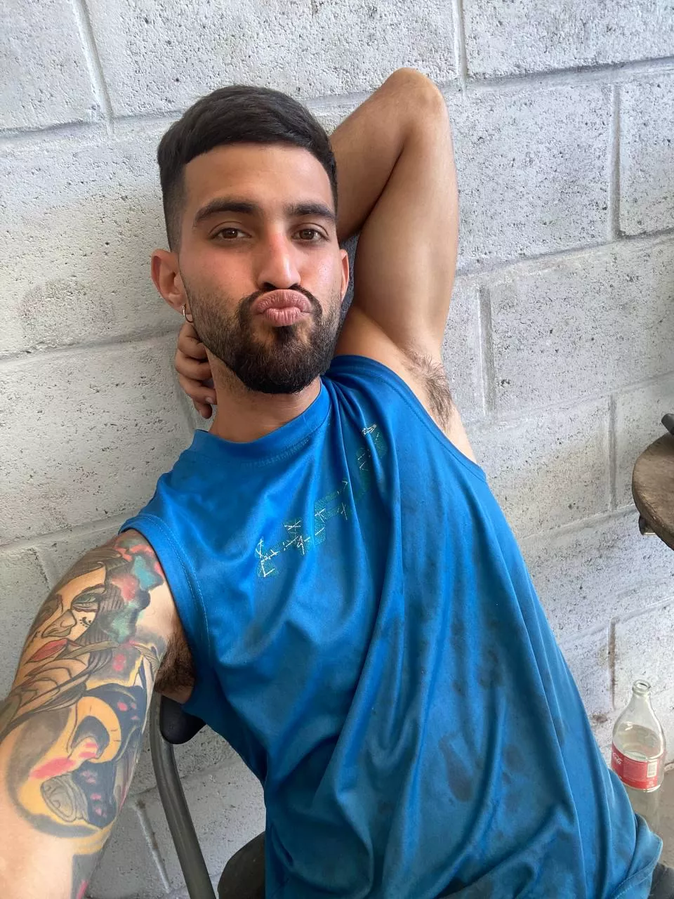 a kiss for you from my work posted by olalahot