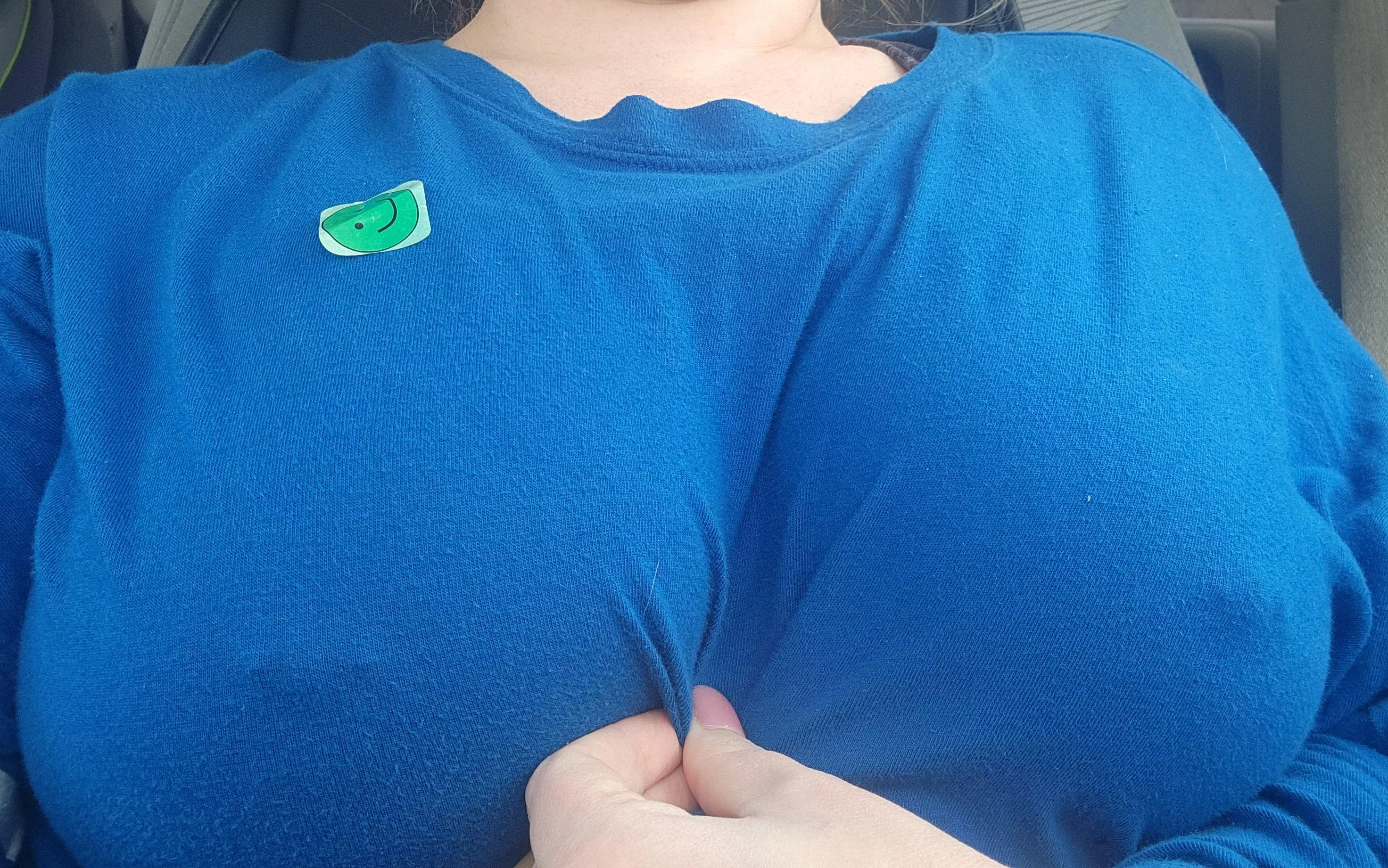 Braless car selfie 🤤 posted by MamaXXX04