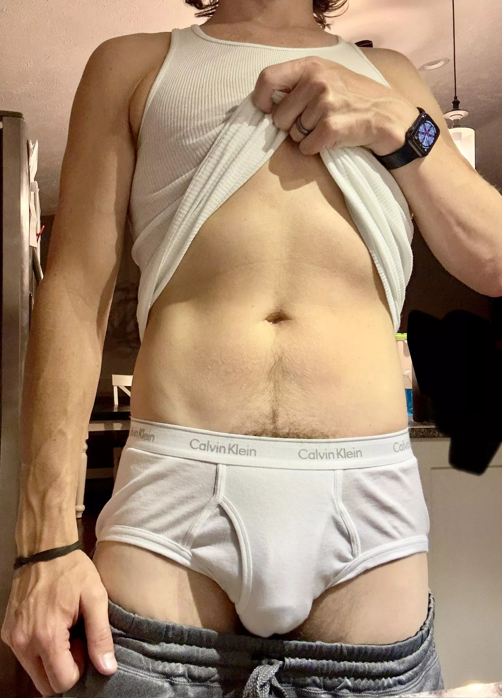 Bulgin' in my Calvins posted by beerzNbriefz