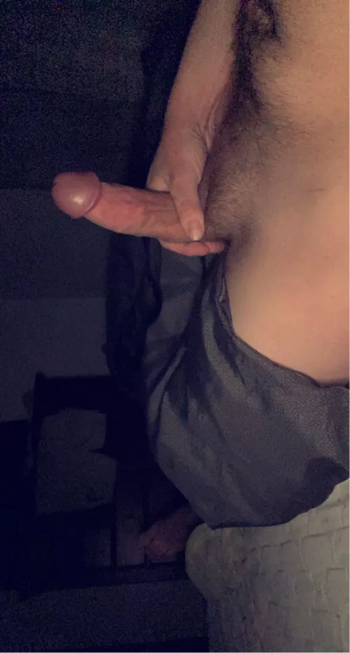 Does my tip look like a army helmet?😂 by Doggomcfoggo