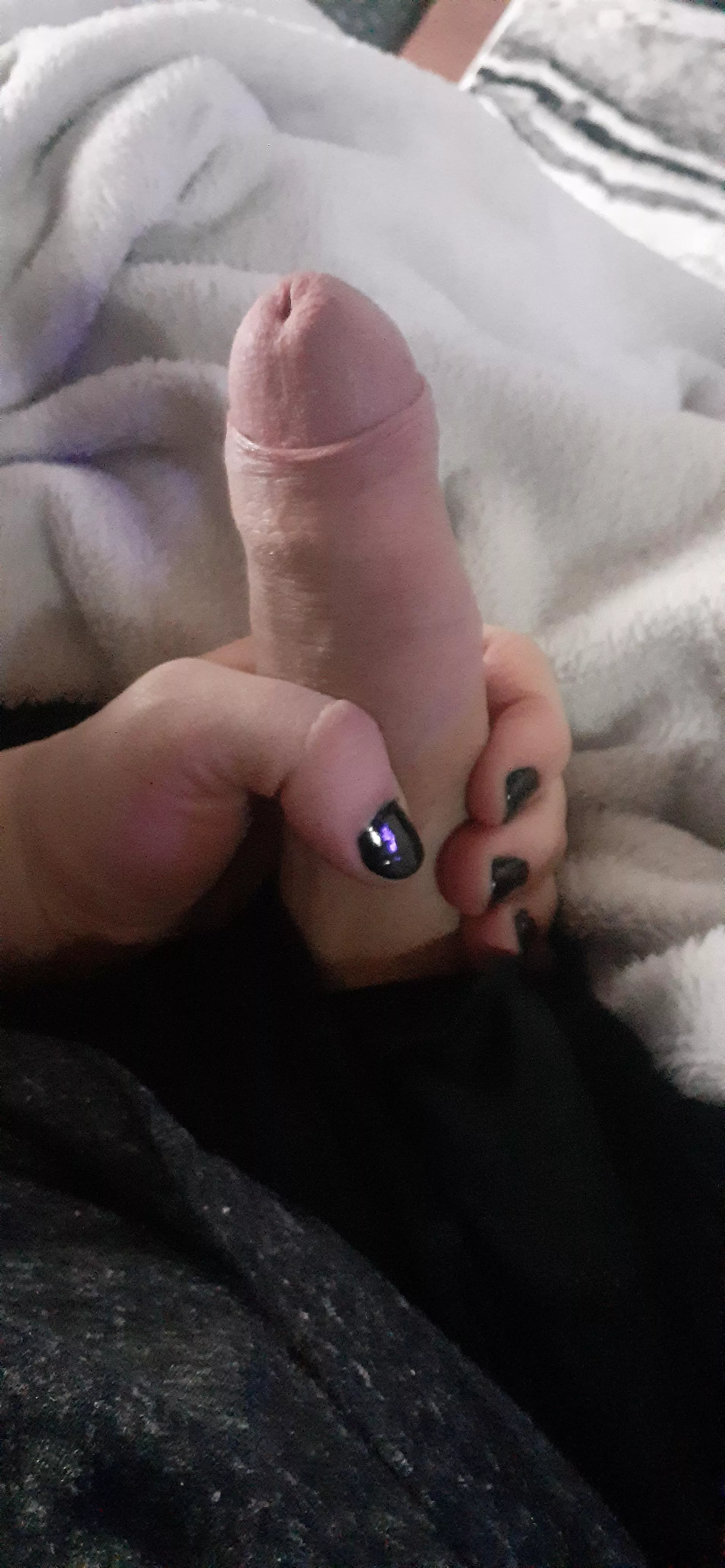 Get on your knees and open your mouth posted by H1ddenTrick5ter