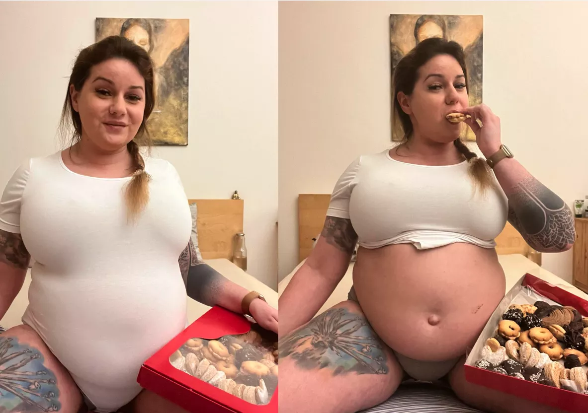 Giving feedee Christmas leftovers is not a good idea... or the contrary is? 😏 posted by majabittner