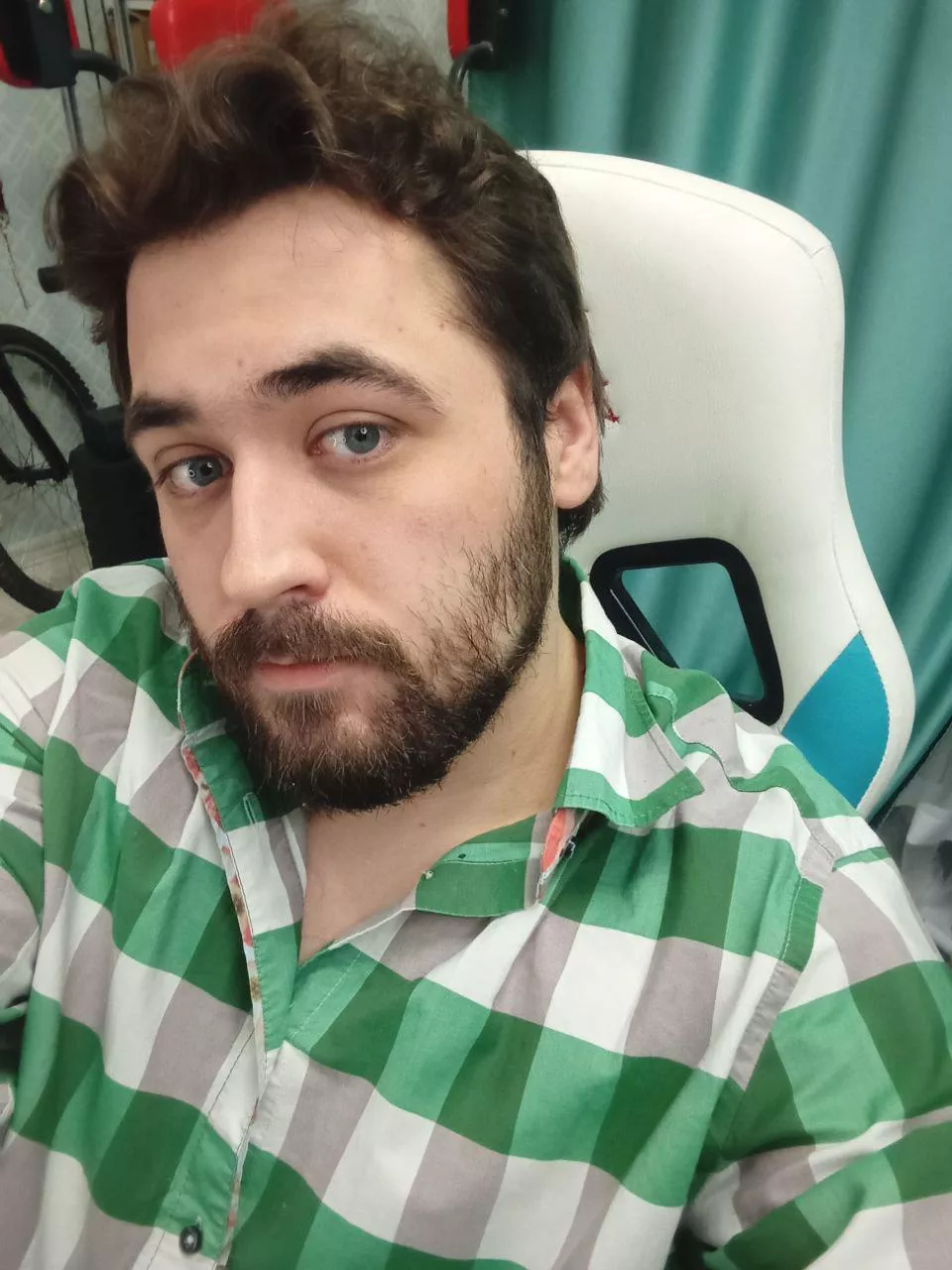 Hey guys, what's up? Have a good day posted by Ladias2077