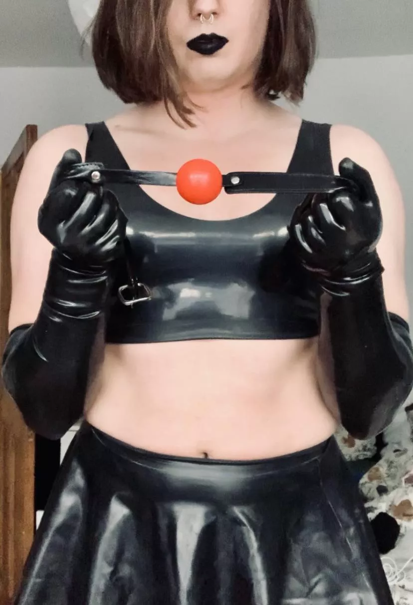 I need you to be quiet… posted by LatexFem
