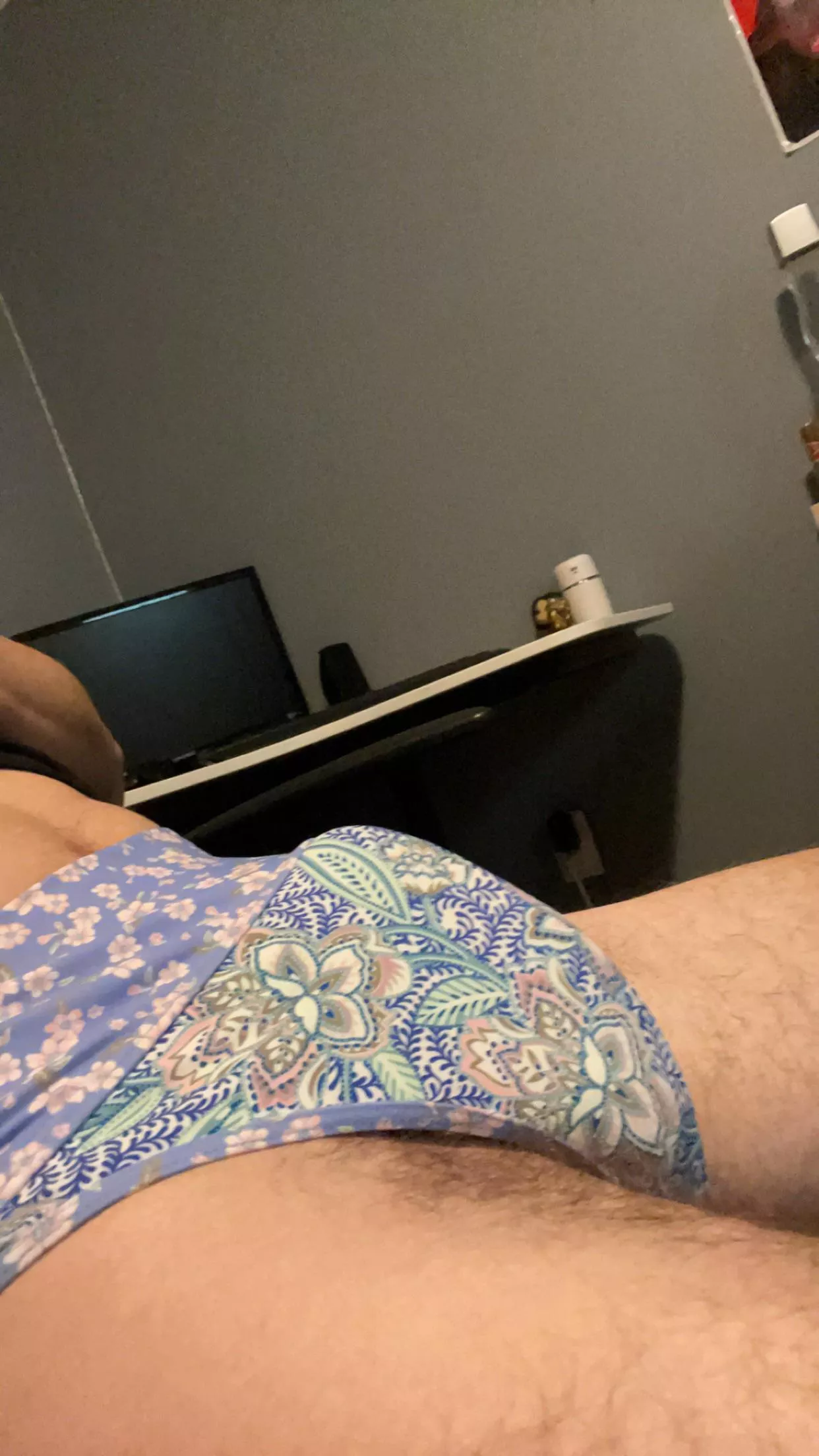 It’s bursting out 😍😍 posted by GradeThick2469