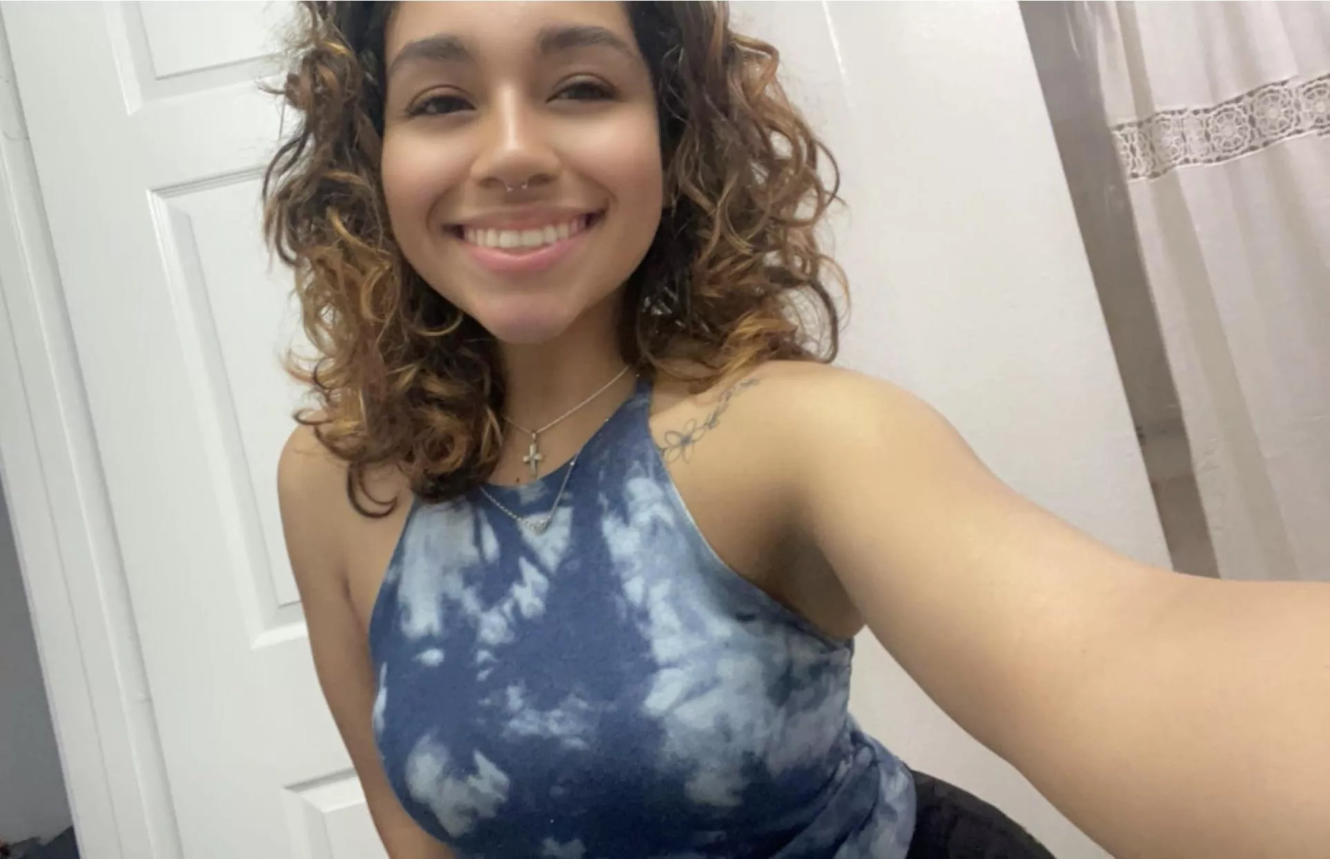 iutr :) posted by Hot_Babet