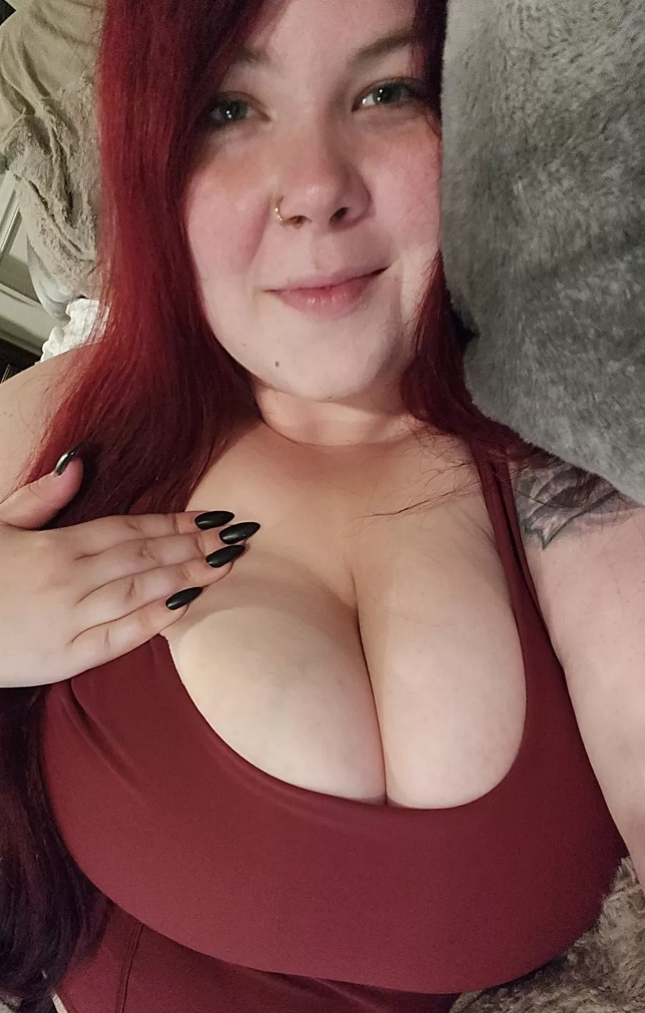 Lazy Saturday in Bed posted by CrimsonCurves9