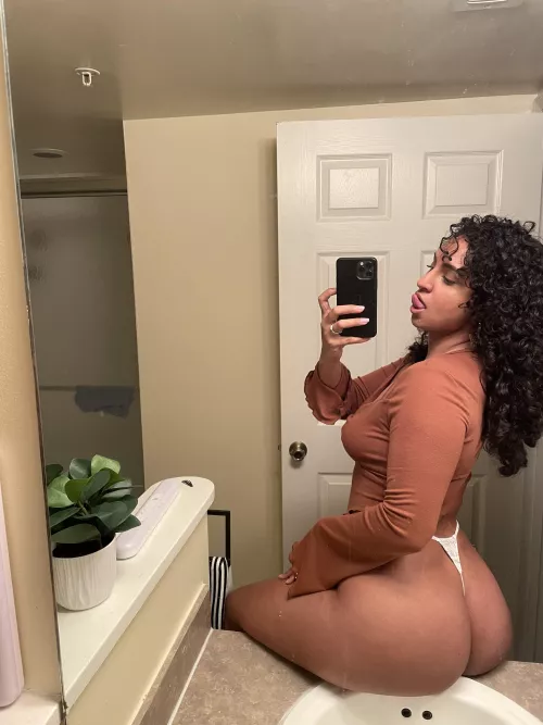 looking [f]or a new gym buddy by Clementine-xox