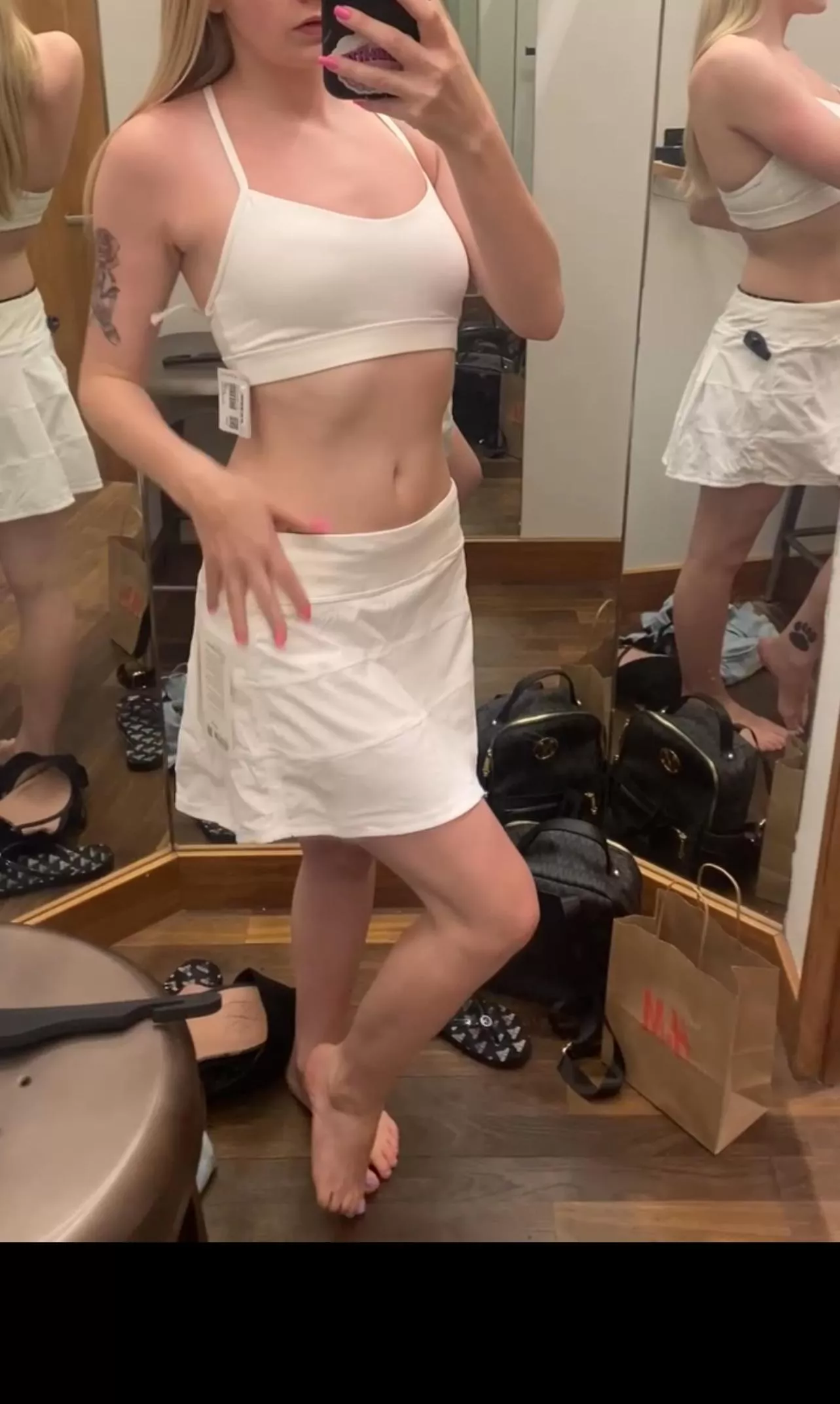 Loving the top posted by brattybarbie23