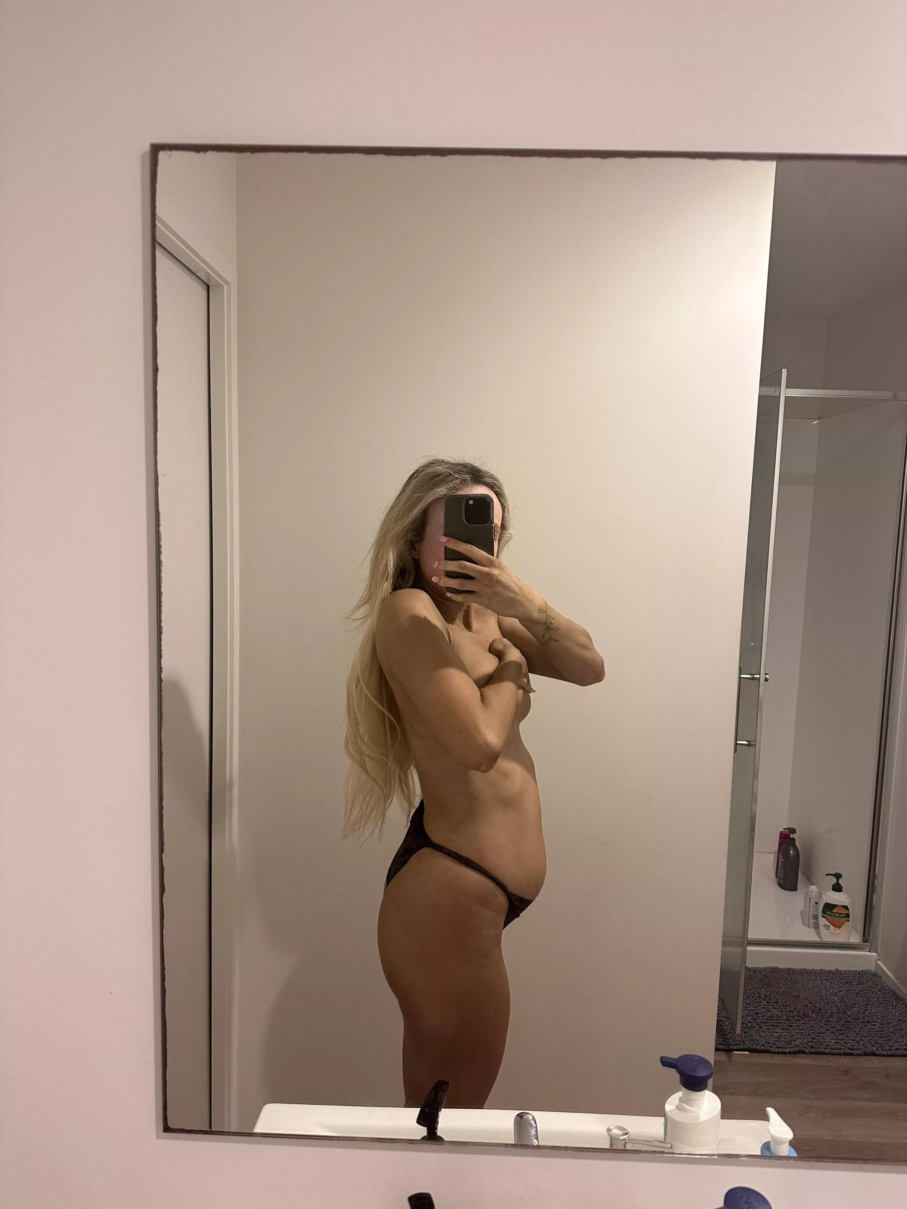 My little tiny belly gets so swollen posted by ellexoxo02