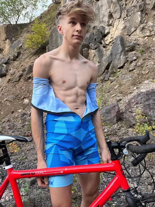 No clever caption…I was just feeling myself. What do you think? by AidenSmiles2023