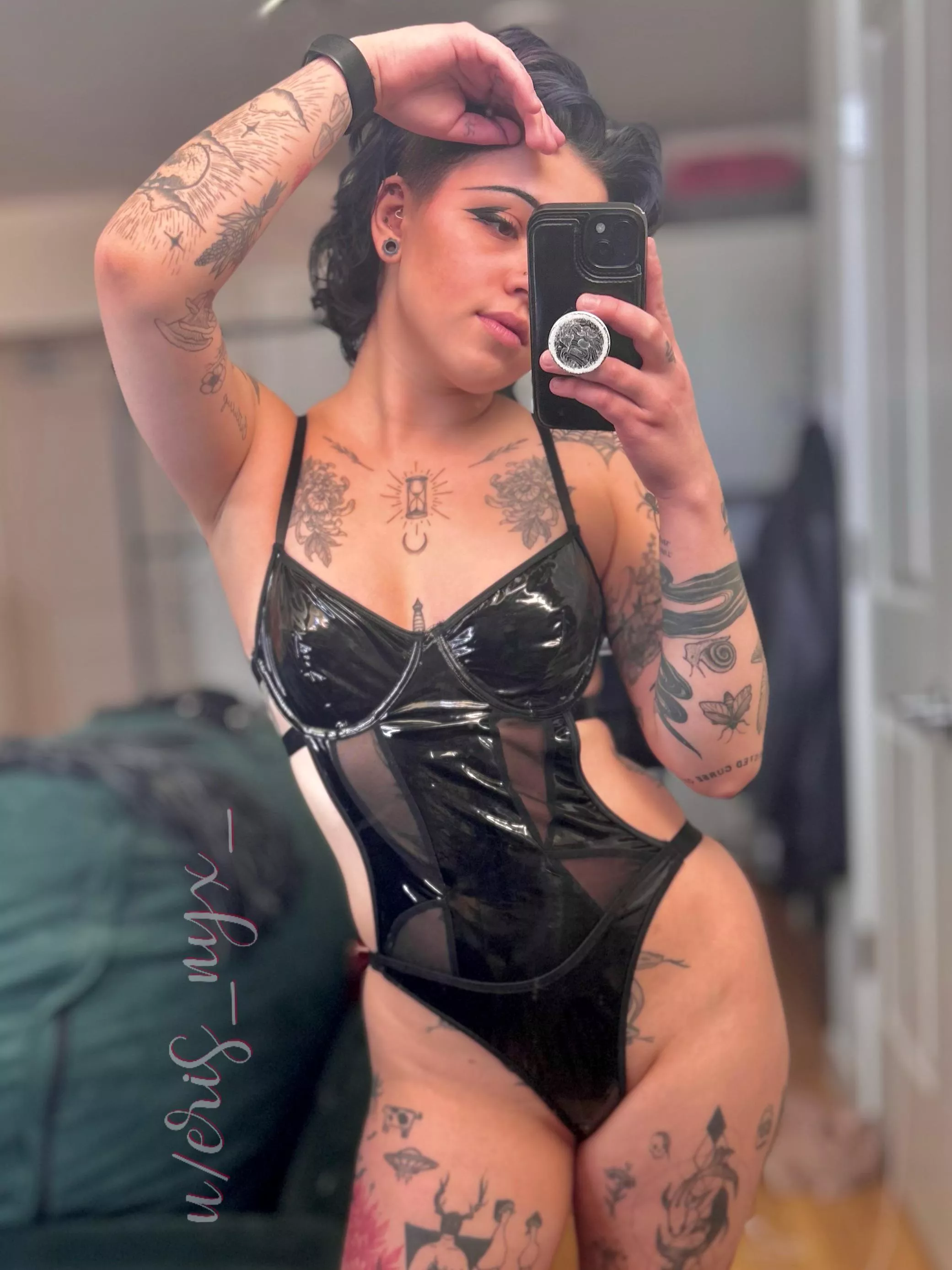 [Q] Loving this bodysuit! 😋 posted by eris_nyx_