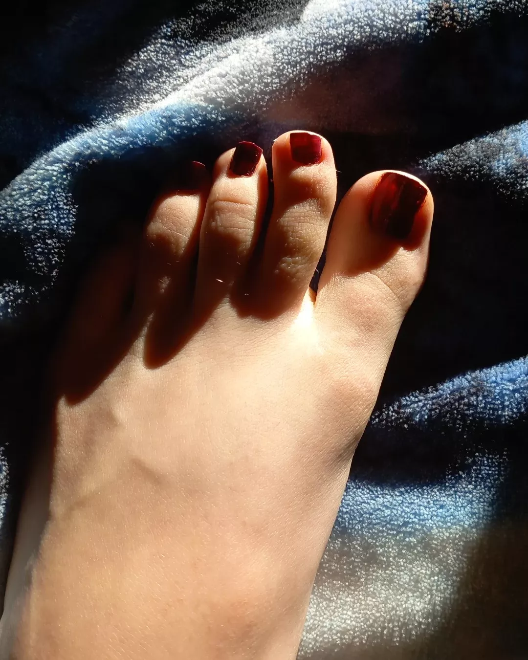 rate my feet? posted by slayed_trans