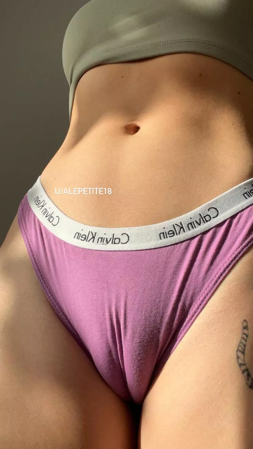 she wants you posted by alepetite18