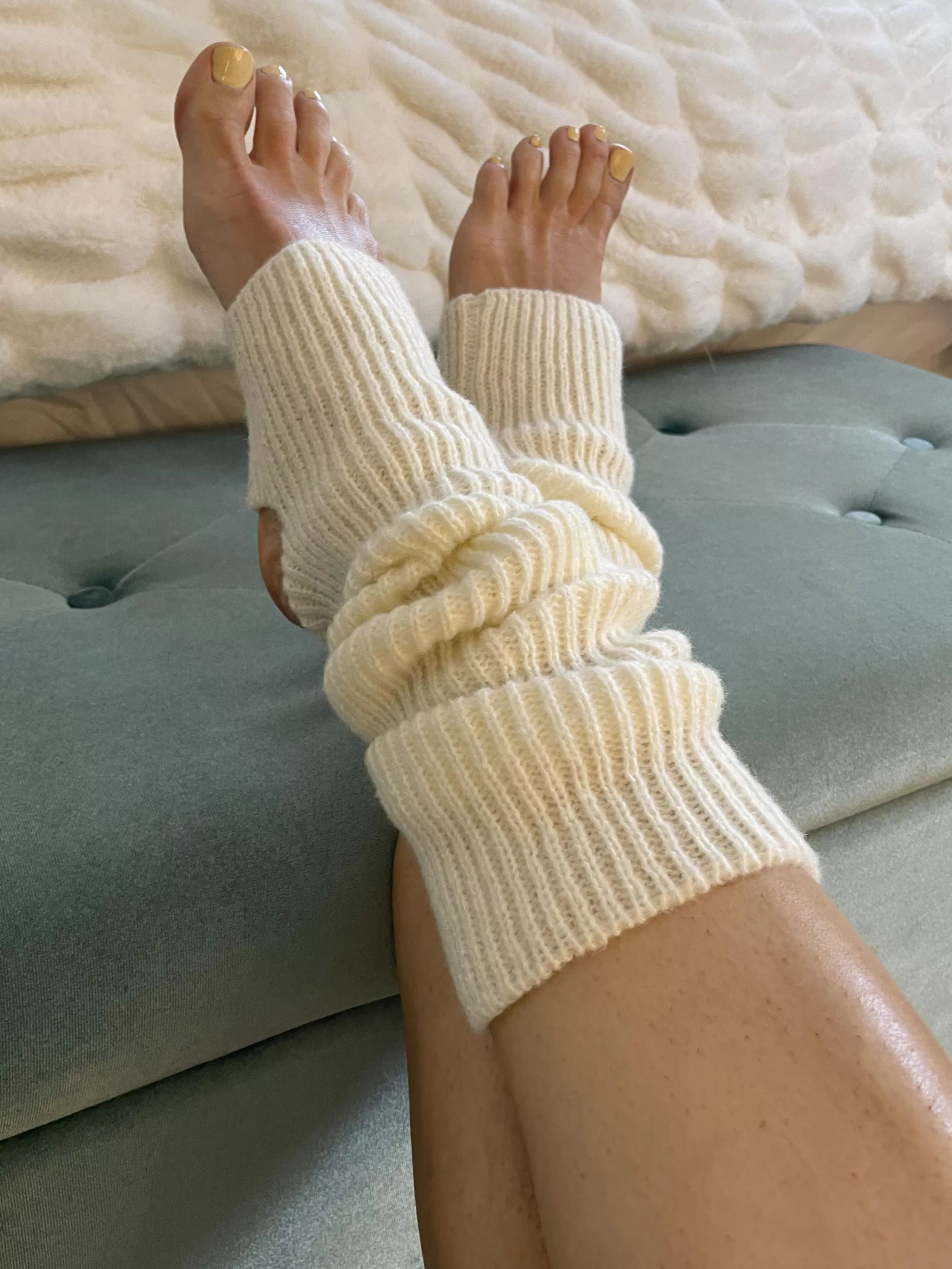 Should I keep the socks on or take them off posted by pixiefeet76