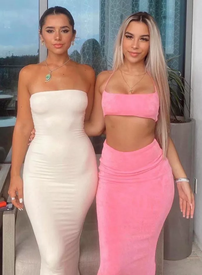 White or pink posted by Chaturbater1