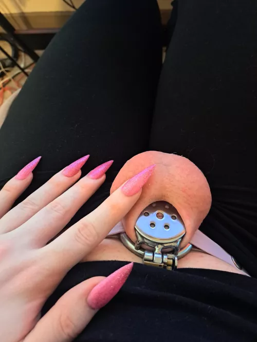 You all really seem to like my nails... so here's another close up comparison 🥰 by ada-stardust