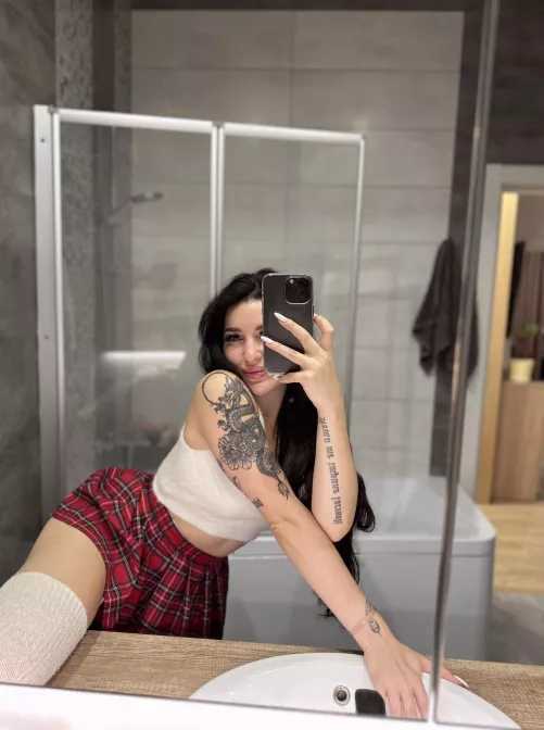 You could hold the leash while you slip inside by honeyaly