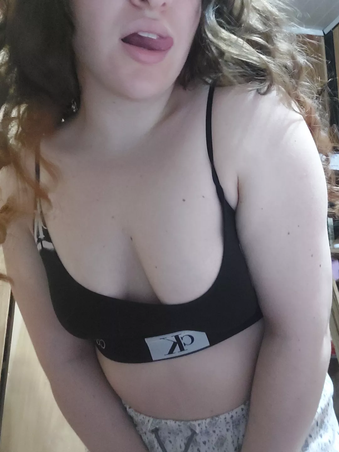 You should take me to bed and show this latin kitty why you are superior posted by Showmeyourcatplz