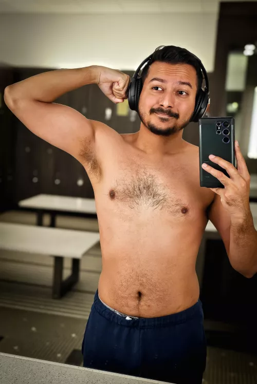 A little musky by FrozenBr33ze