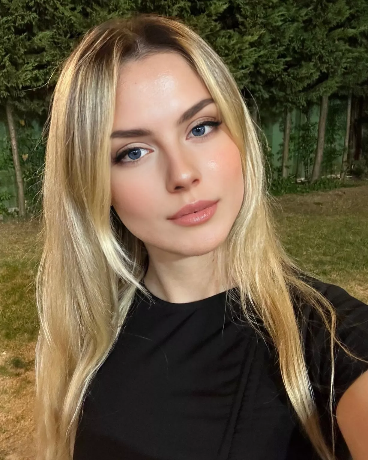 Before party selfie IUTR posted by Cathy_Love