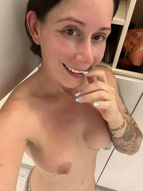 Being naughty at the Gym by safemooner