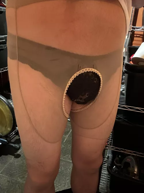 Currently at work 🤭 by Chokuepie