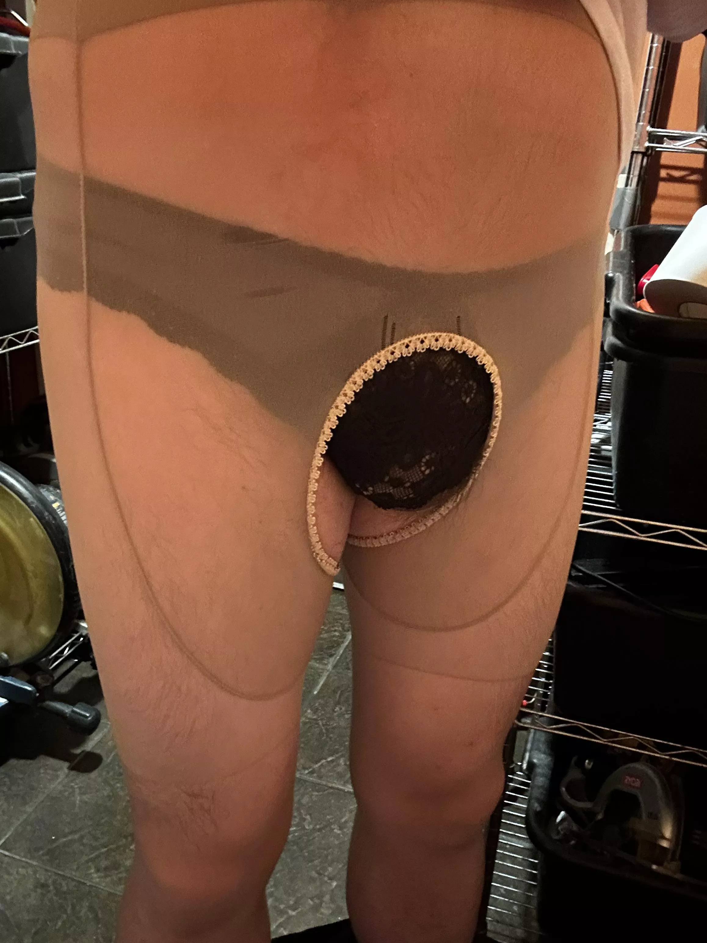 Currently at work 🤭 posted by Chokuepie