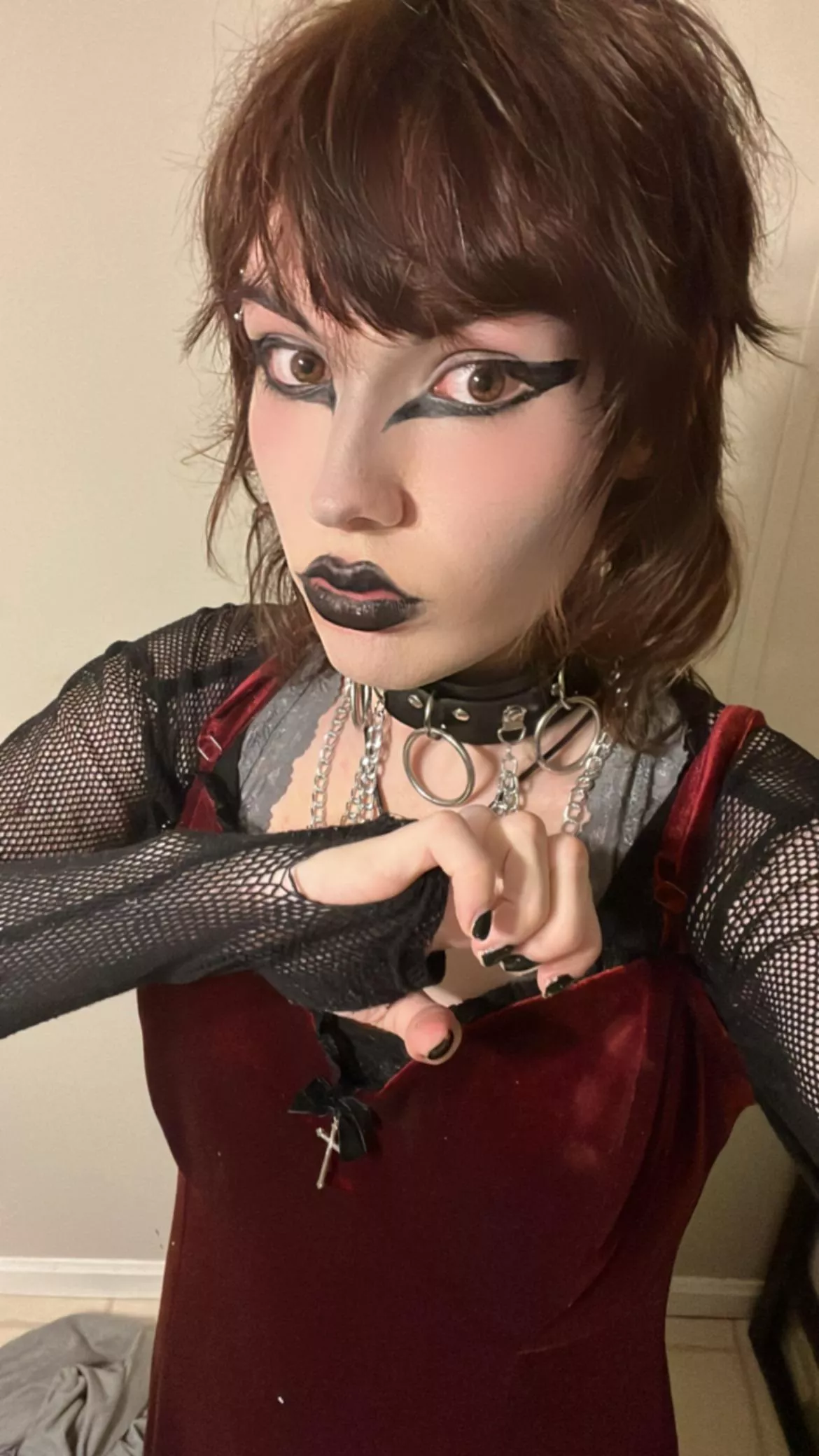 happy saturday 🧛‍♀️ posted by n1n4n