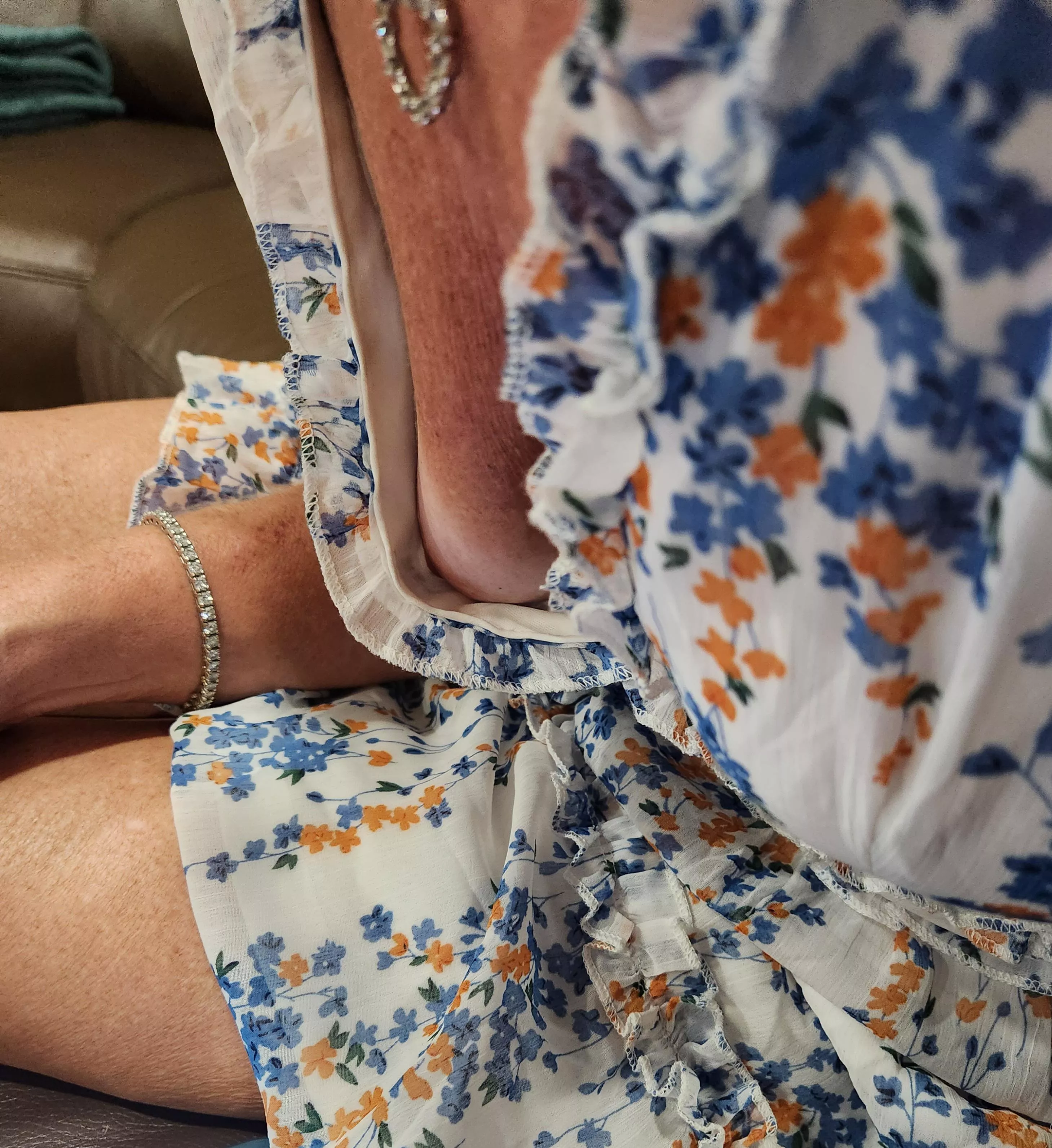 Heading out for dinner hanging out. F52 posted by SunGod101