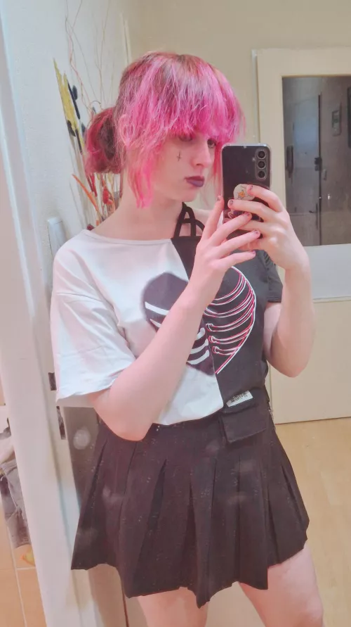 I feel so cute in this top hehe :3 by KattFemboy