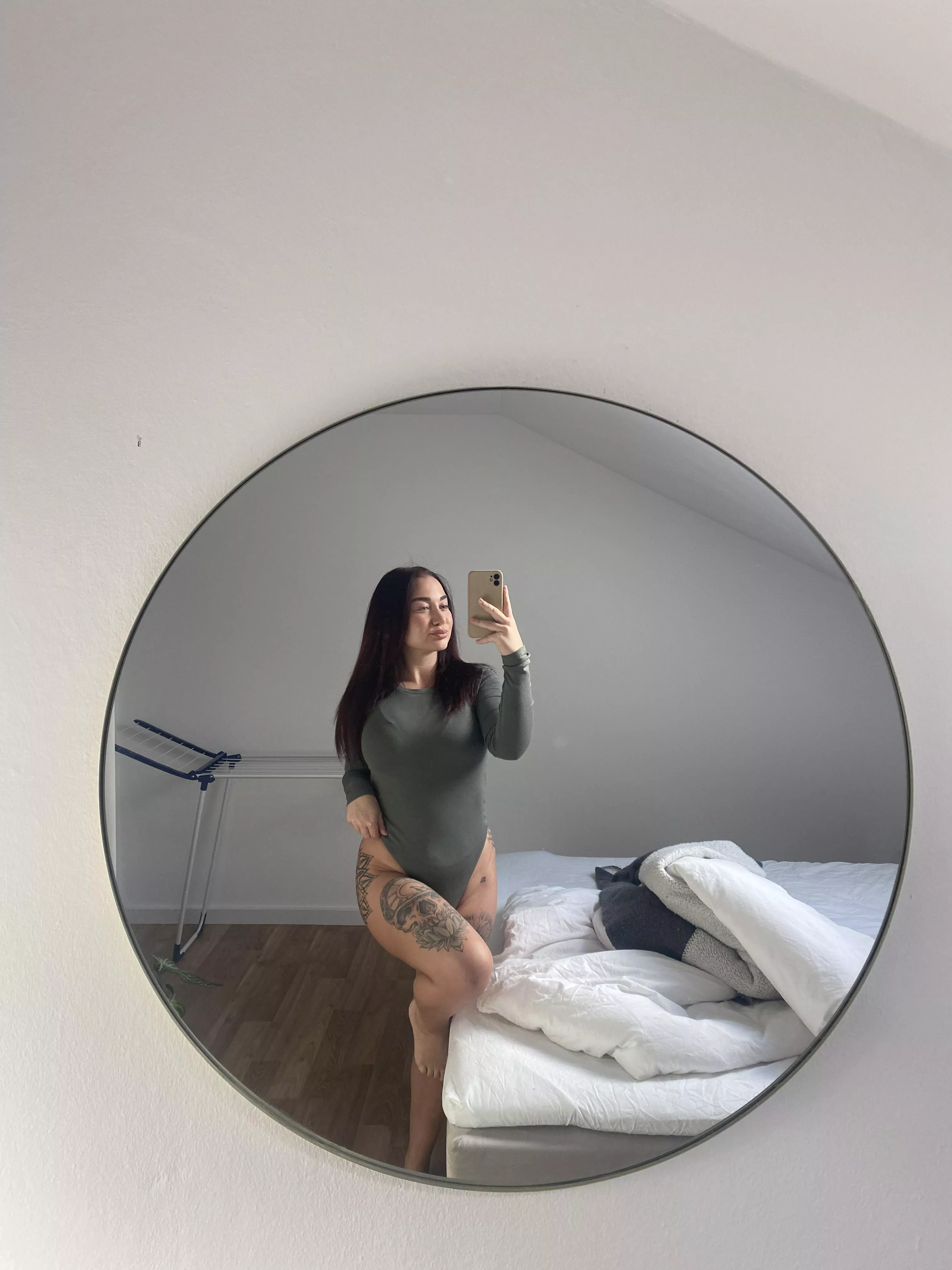 iam 22 now any takers? posted by qodiax