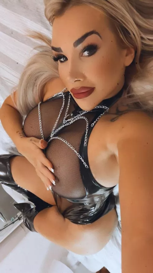 Love a little bit of pvc in the morning by HHollywoodx