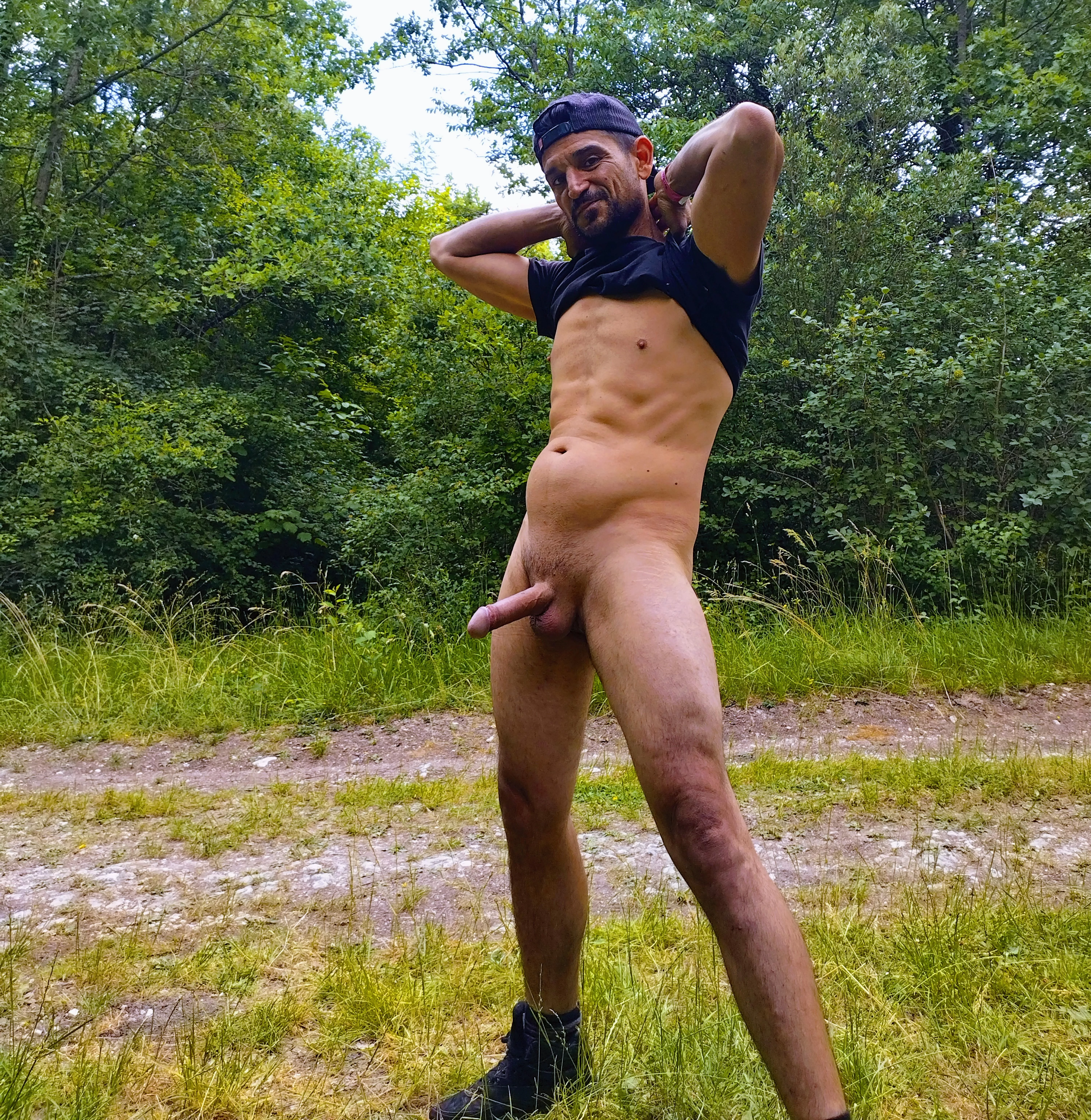 Walking dad posted by ex-hibitio