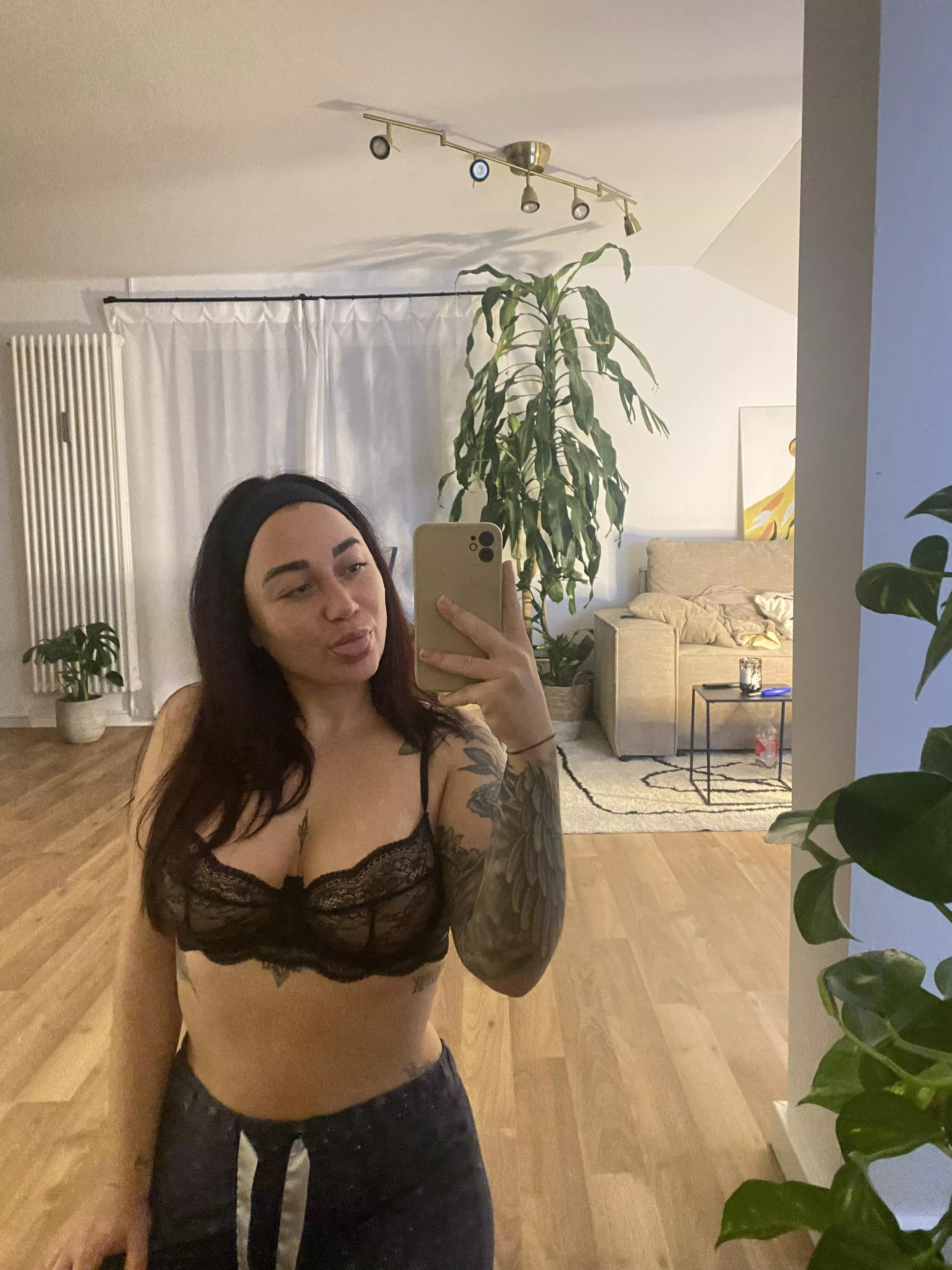 wanna bang a 2001 girl ? posted by qodiax