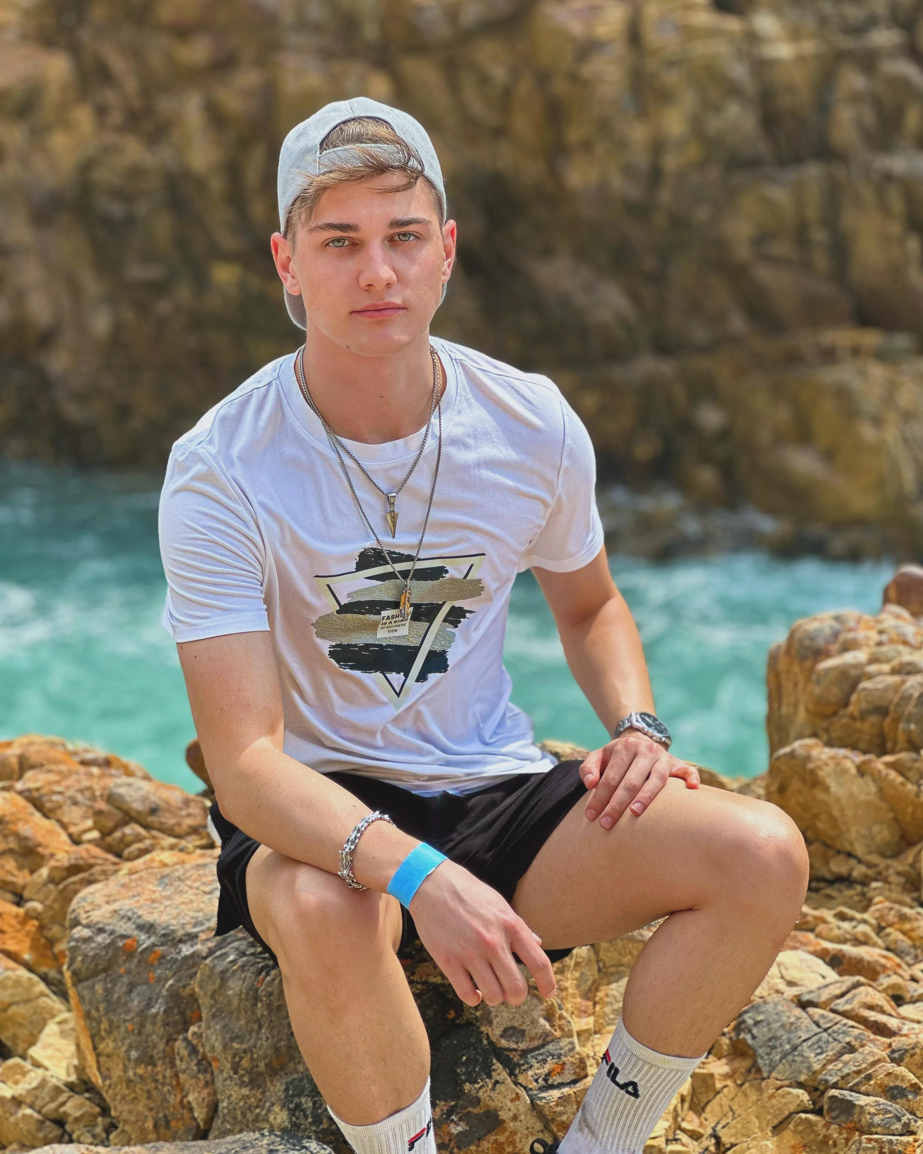 Would you join me on these hard rocks? 😉 posted by TheRecruit4D