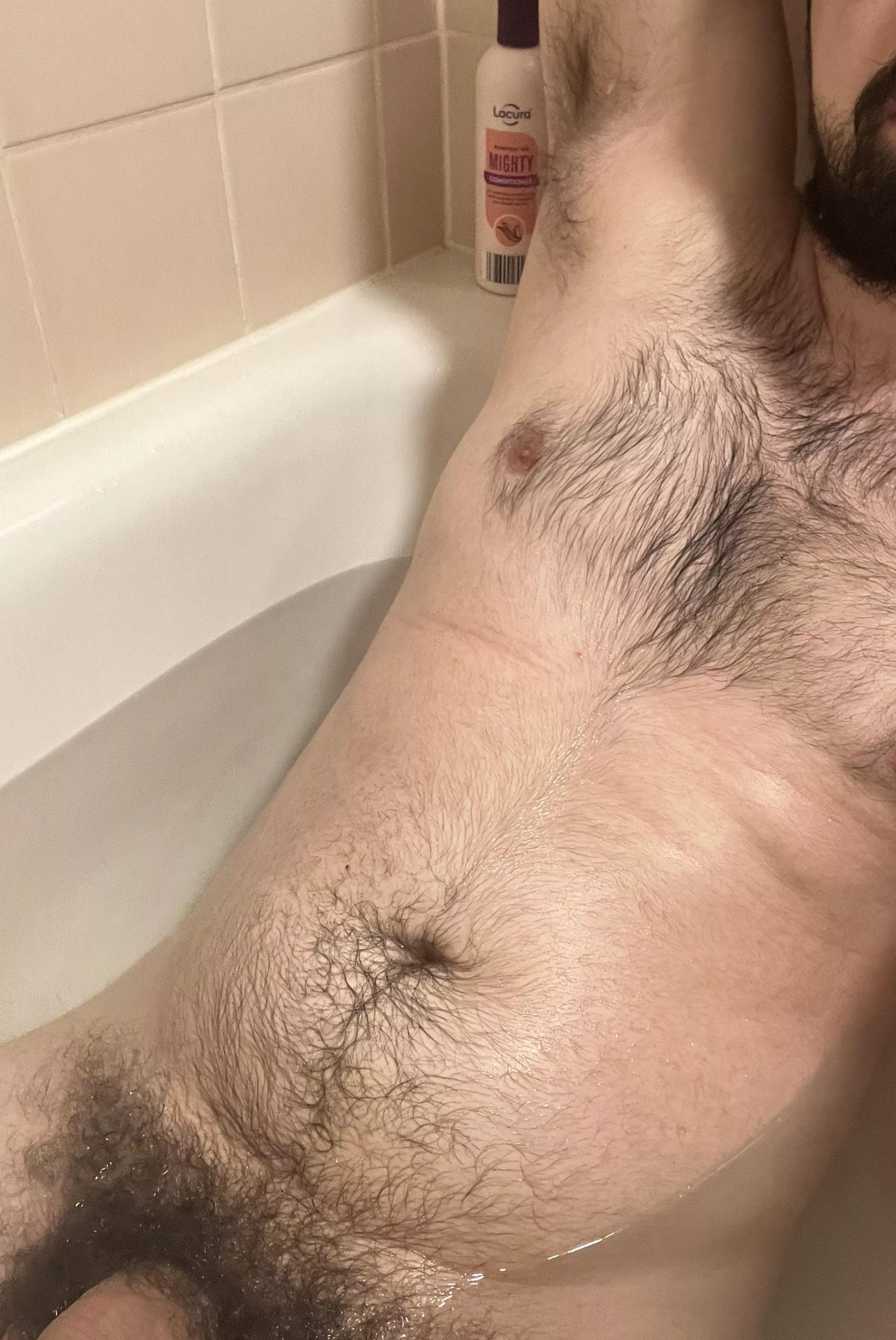 You like musky man scent?💪🏼💦 Dms open😈 posted by HungYoungAlpha-