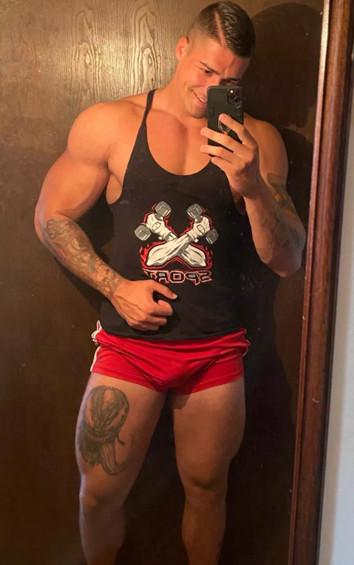 6’9” 300lb I dare you to touch it posted by Creative_Advantage68