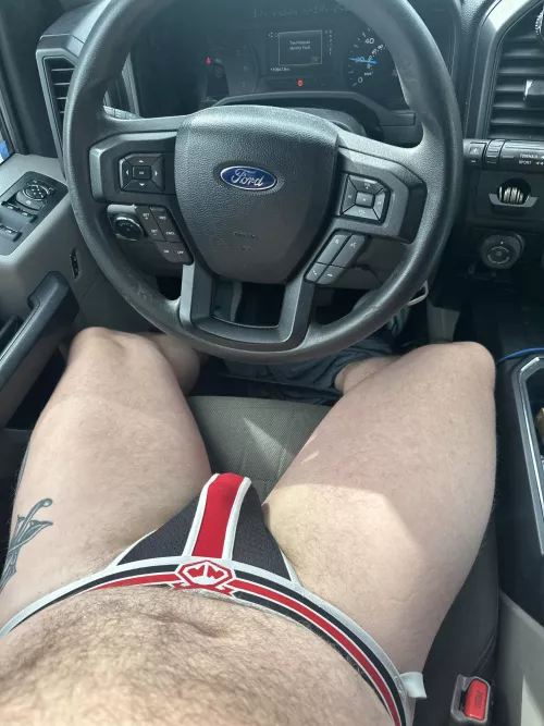 A nice Sunday afternoon drive. Soaking up to South Florida sun. #NastyPig #TruckStopJock by Shamrock1023