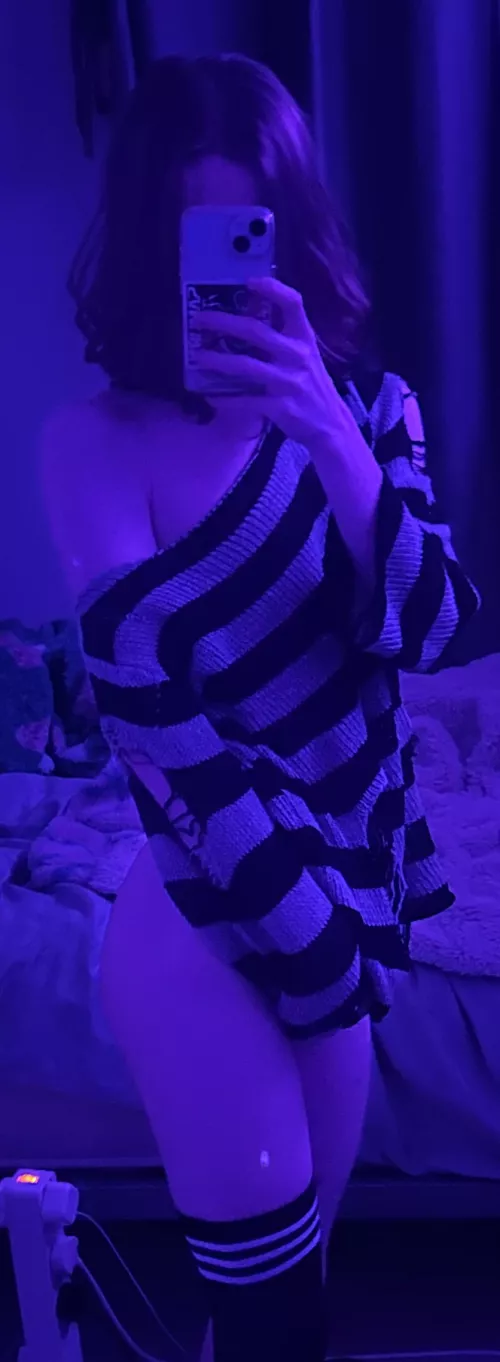 Comfy but cold ~.~ by ButterflyBlava