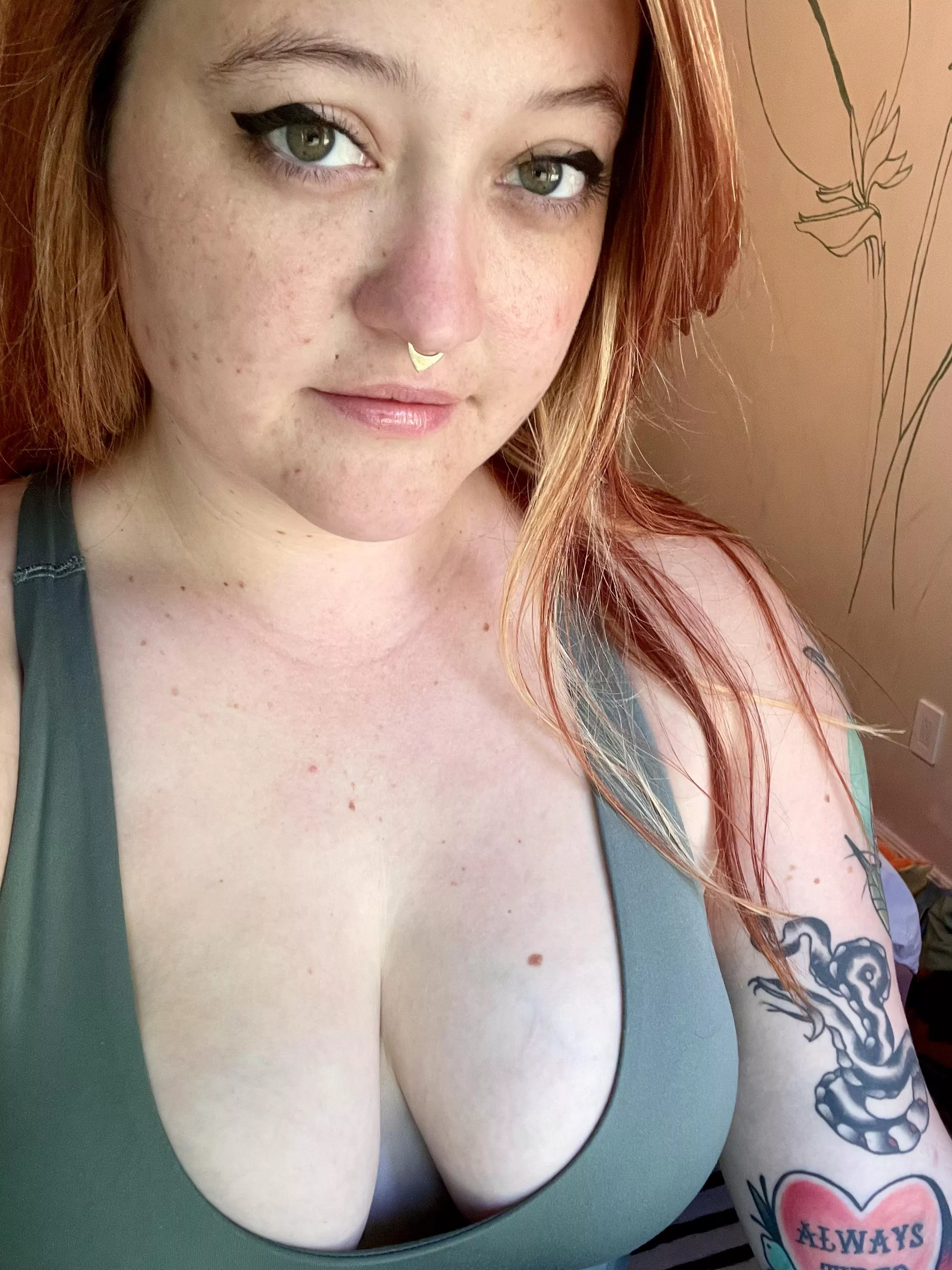 Hope you had a good weekend [F] posted by enbyqween