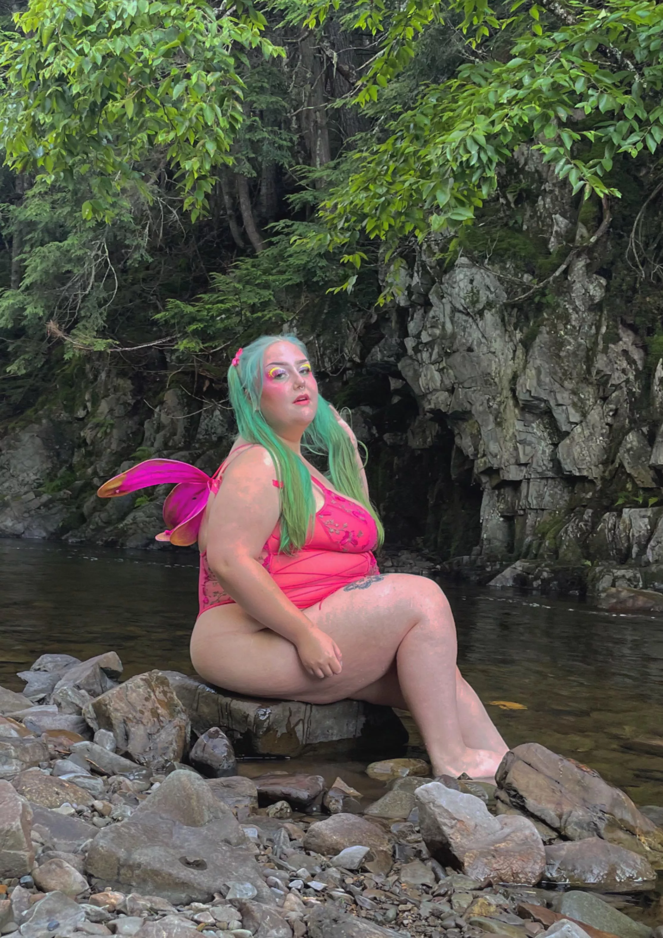 I just wanna be a fairy 🧚🏻 posted by peachysunshinee