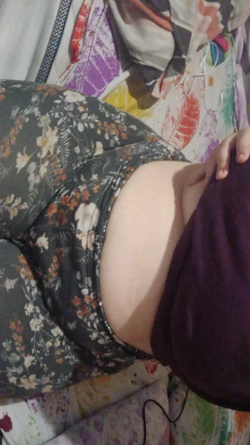 I kinda want to sit on you by cvety812