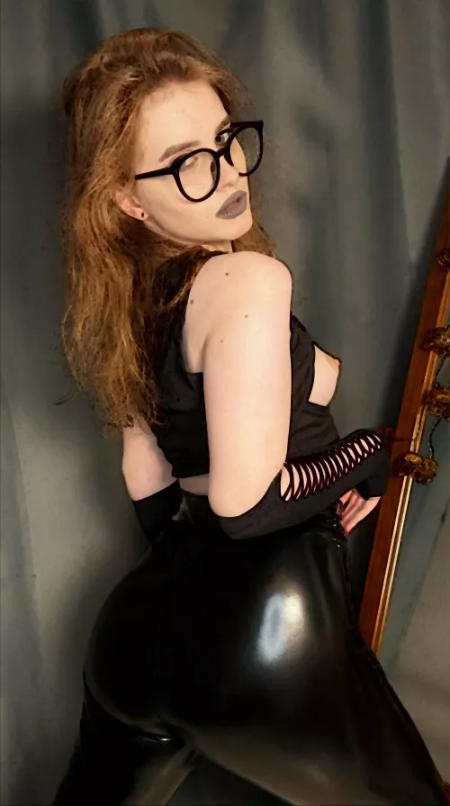 I'm continually looking for new puppies who want to please me by Jodelmichi