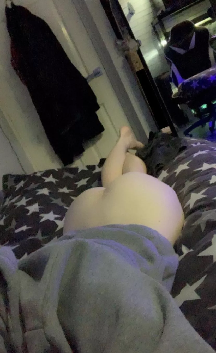 is my butt round enough for you? posted by toxic-turquoise