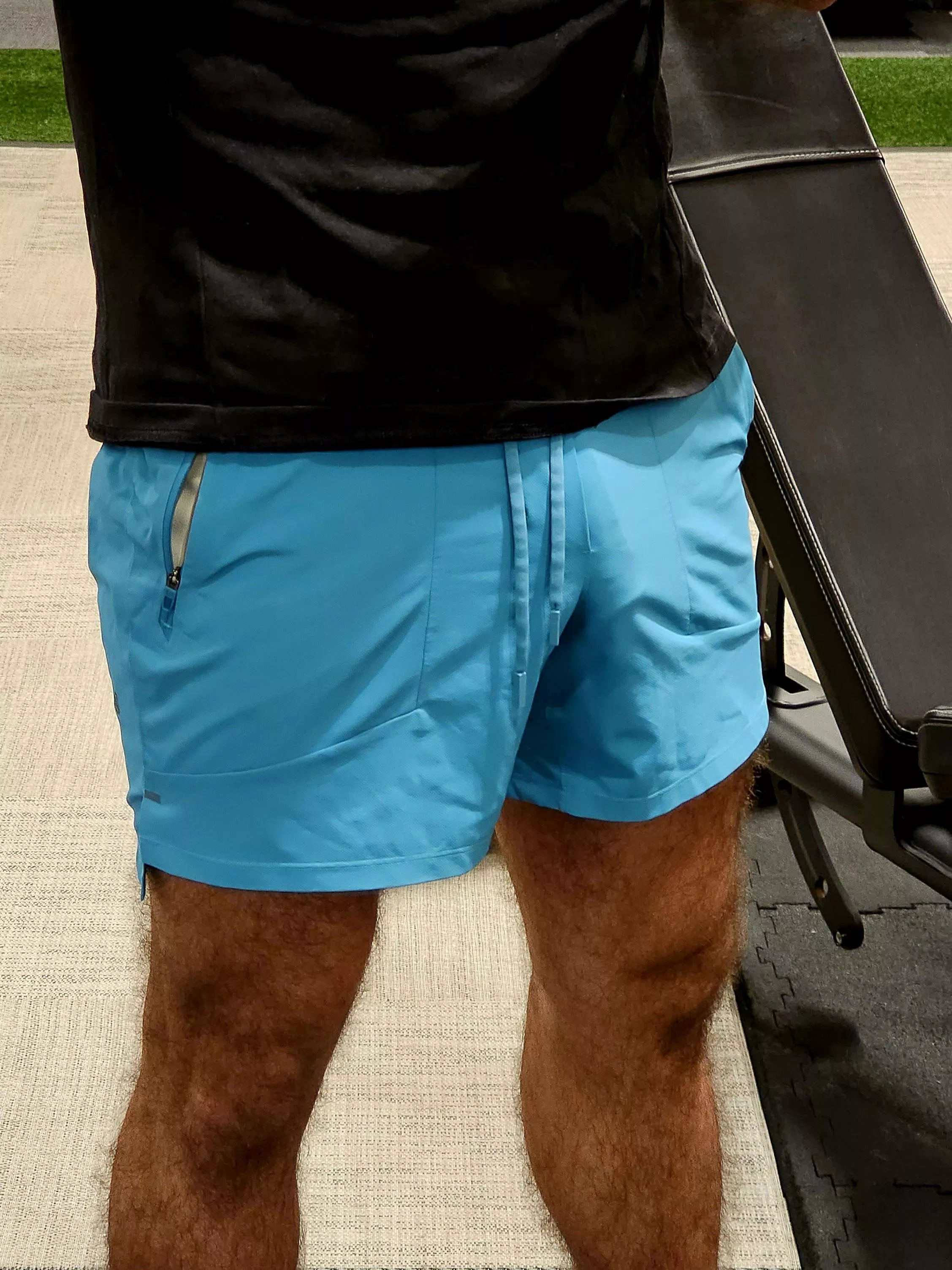 Isn't amazing to see guys freeballing? posted by Hungry_Moose2523