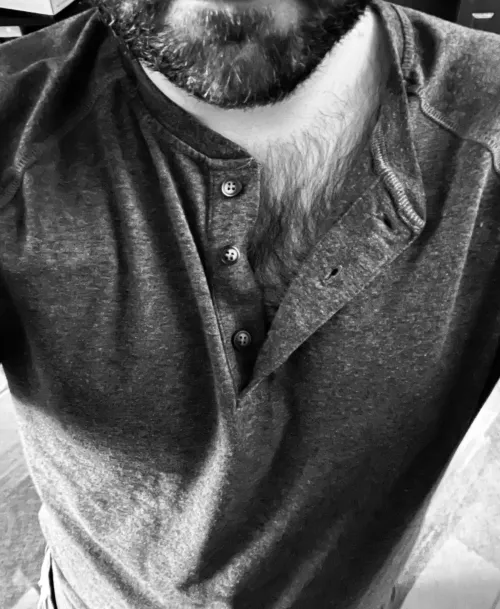 Just a peek. by DefinitelySufficient