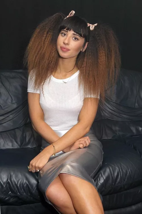 Louisa Rose Allen Aka. Foxes by RaymondLeggs